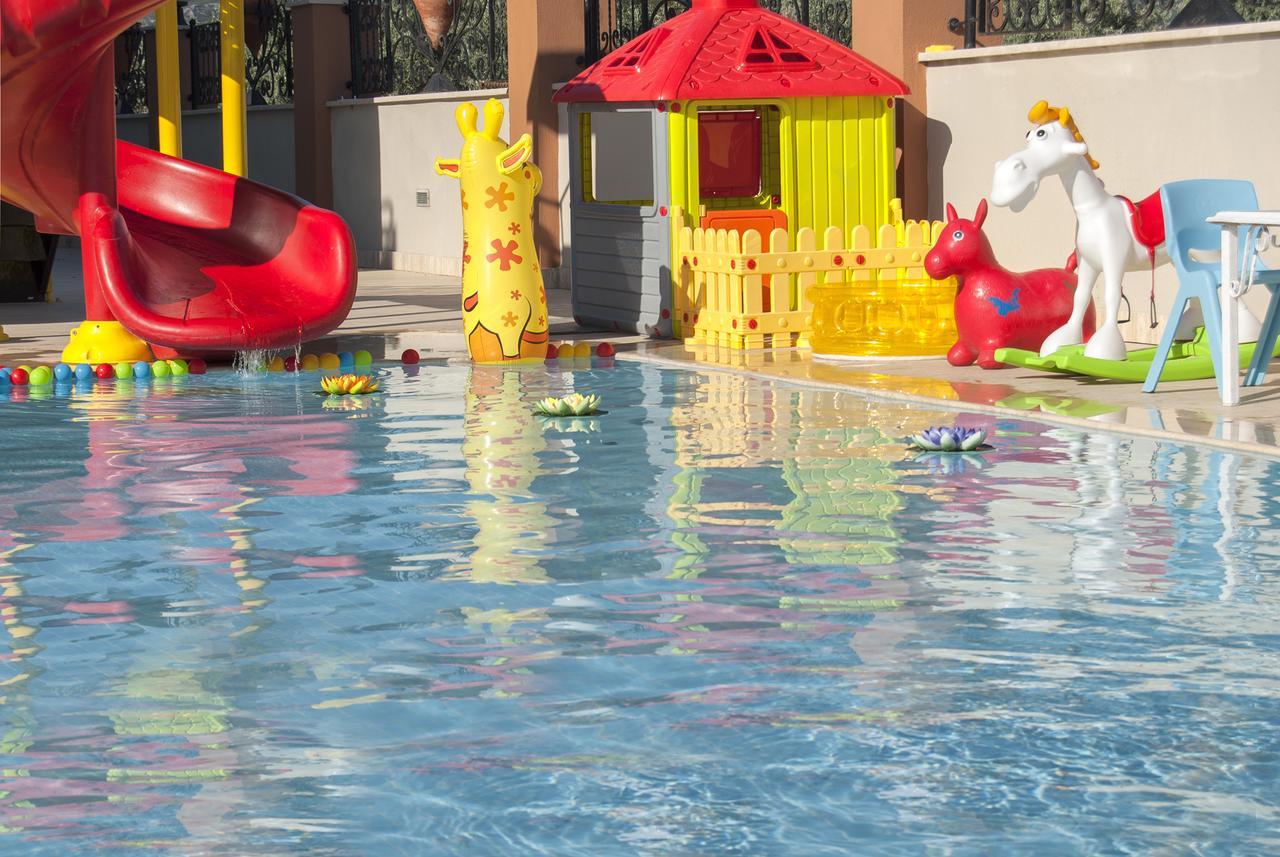 Asmira Royal Hotel Gumuldur Εξωτερικό φωτογραφία